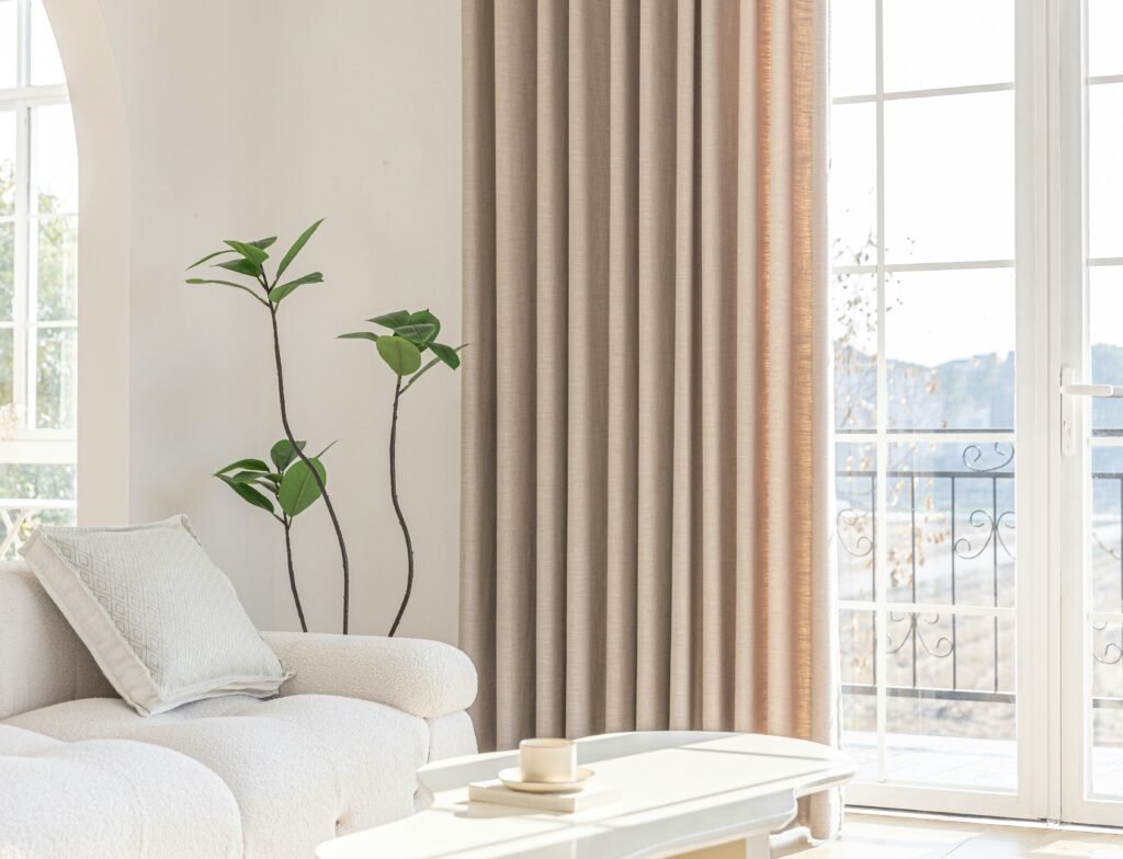 Curtains in a thoughtfully chosen color and pattern
