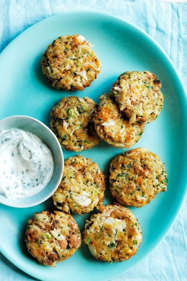 Mini crab cakes with herbed aioli dipping sauce