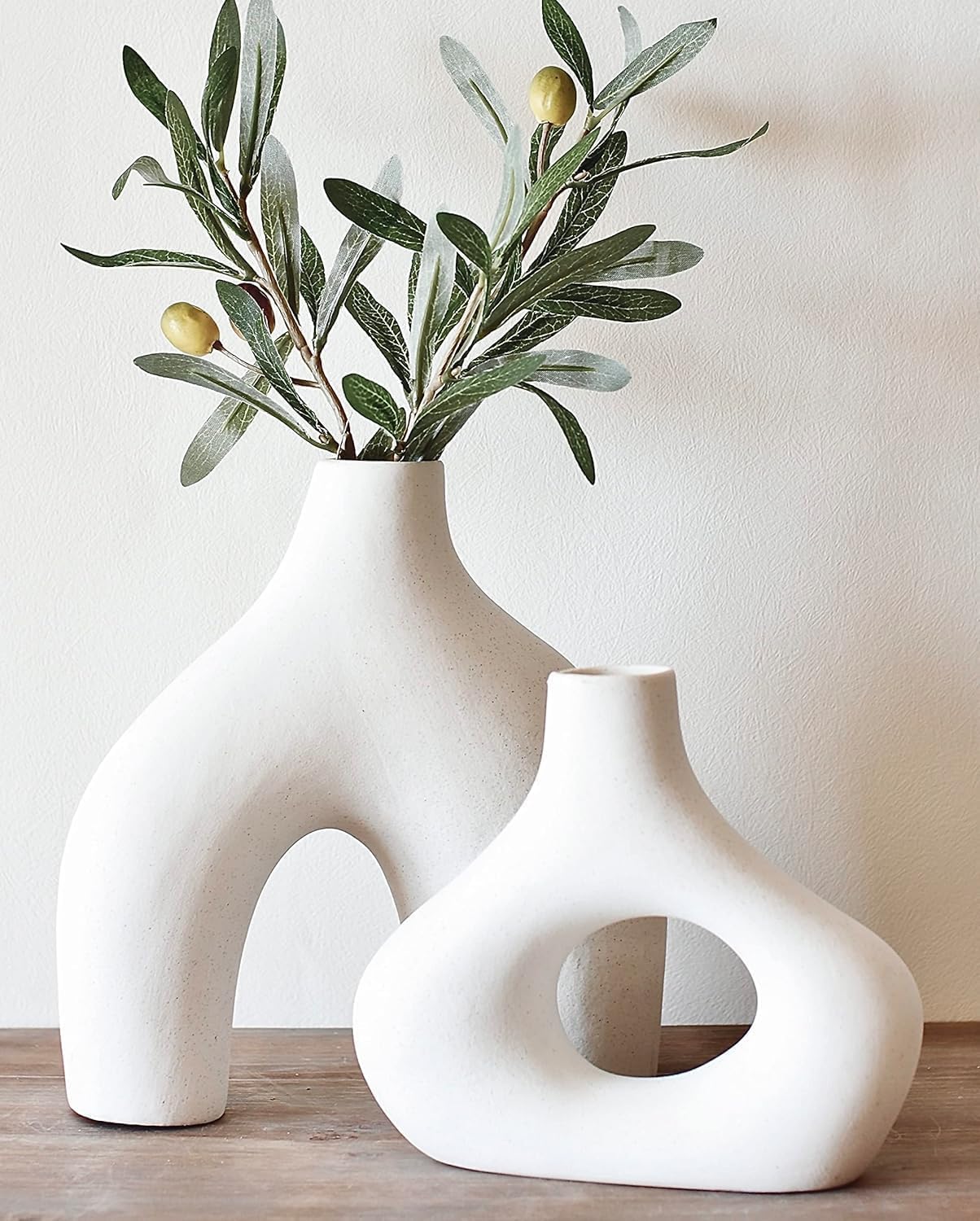 Carrot's Den Ceramic Modern Vase Set of 2, Warm White