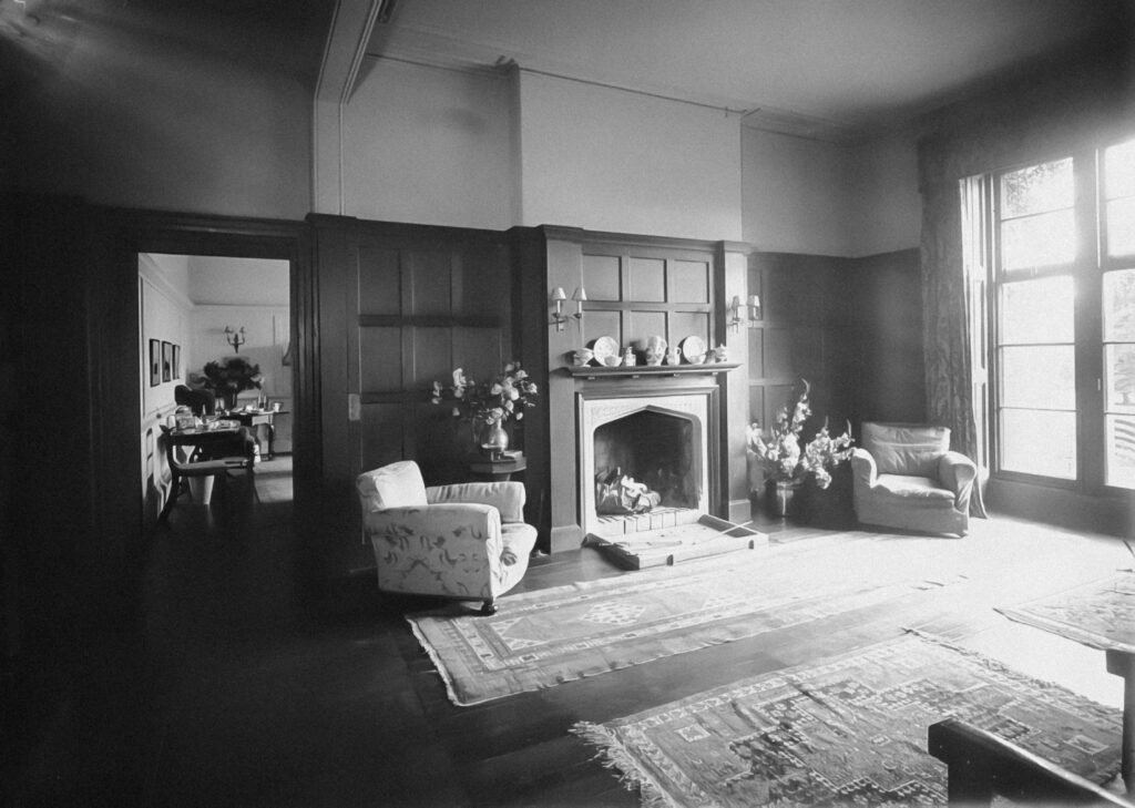 Avoiding common mid-century makeover mistakes throughout the project
