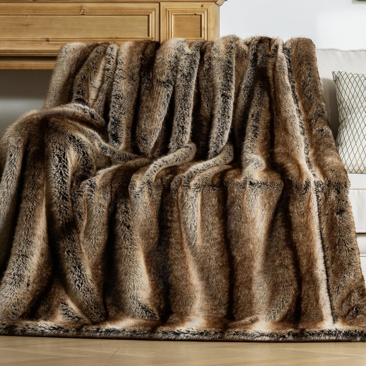 OMERAI Faux Fur Blanket, Ultra Soft Luxury Fuzzy Throw, Long Pile Plush